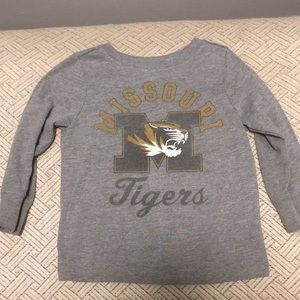 Mizzou long sleeve t-shirt. Like new no flaws.